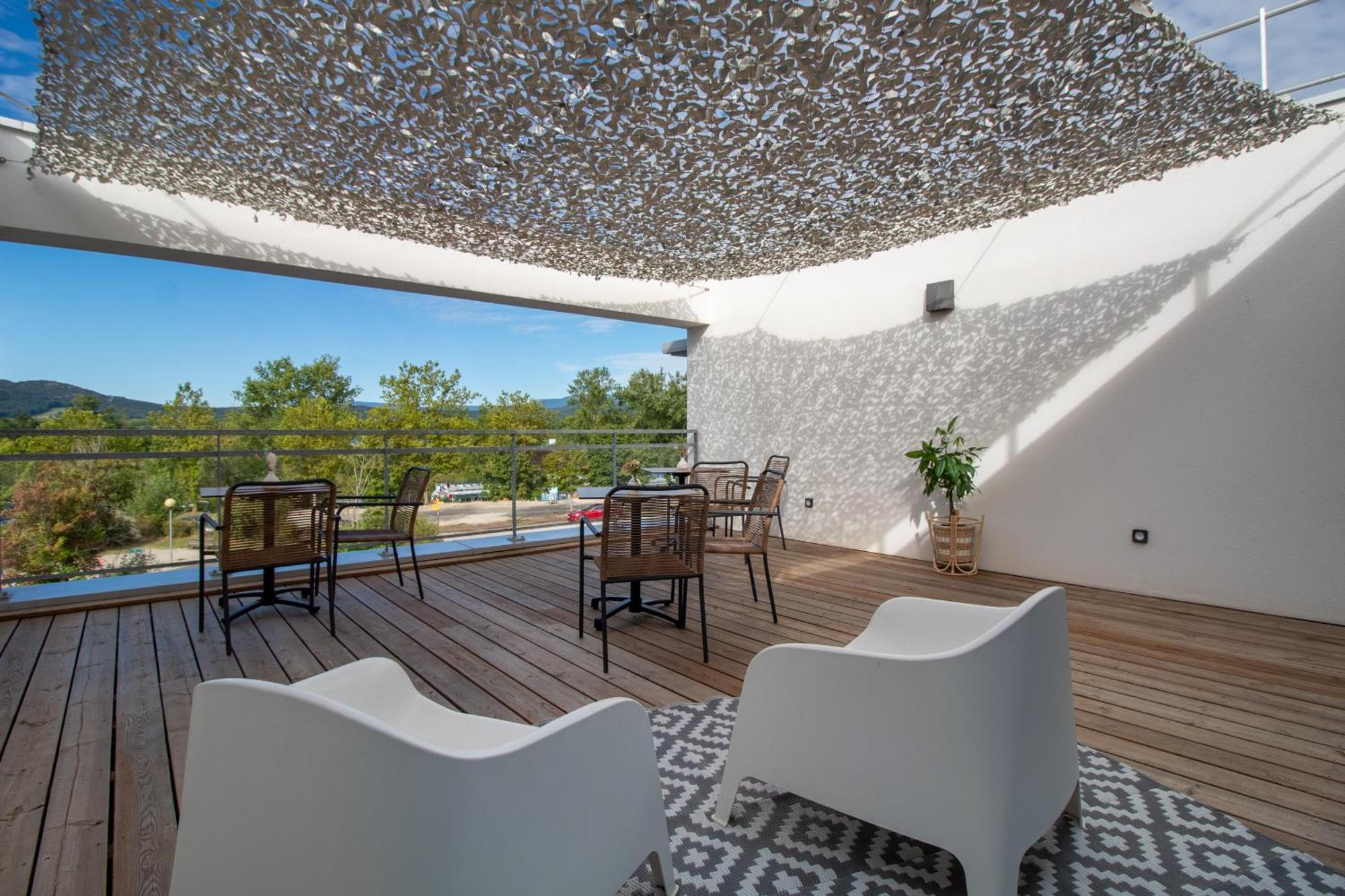 Hotel Shana & 3*